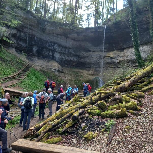 kurzer Halt beim Wasserfall