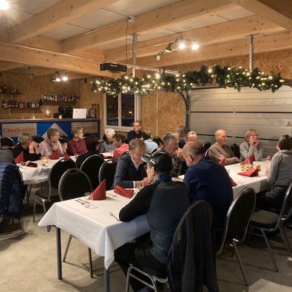 gemütliches Beisammensein beim feinen Essen