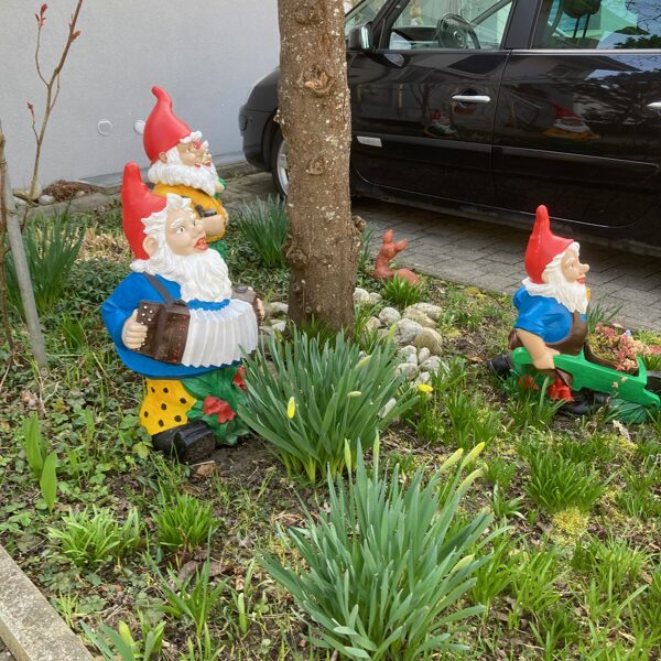 "Begüssung" am Wegrand