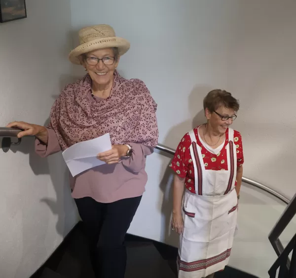 Unterhaltung: Vreni und Lina