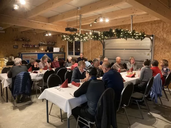 gemütliches Beisammensein beim feinen Essen