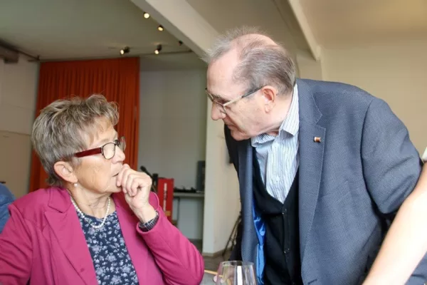 neu gewählte Präsidentin und Kassier