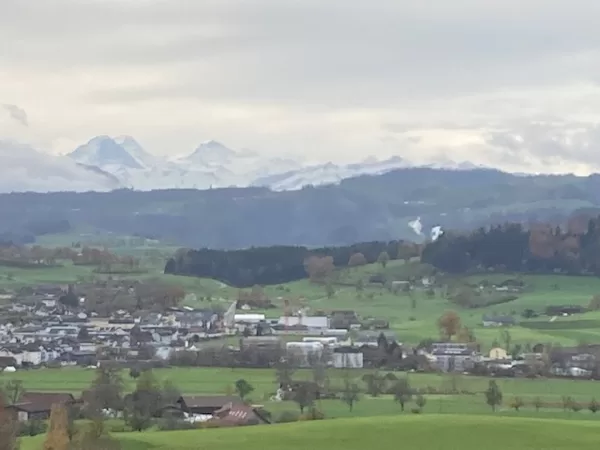 Blick auf die Schneeberge