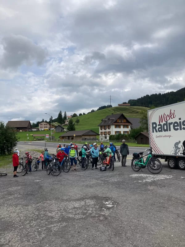 Start der Gruppen 2+3 in Rothenthurm